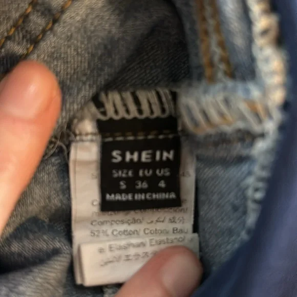 SHEIN Maternity Shorts - Picture 3 of 3